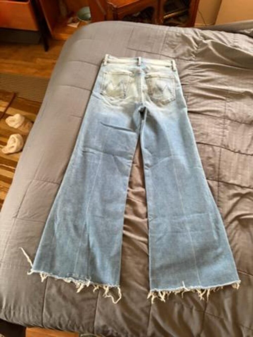 Mother wide legged frayed hem button fly jeans - Picture 10 of 12